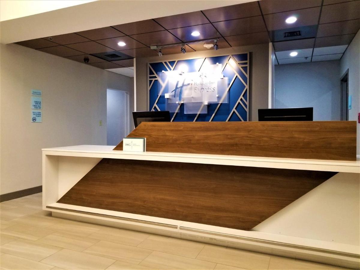 Holiday Inn Express Apex - Raleigh By Ihg Extérieur photo