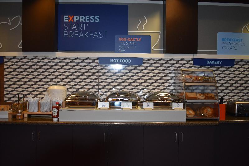 Holiday Inn Express Apex - Raleigh By Ihg Extérieur photo